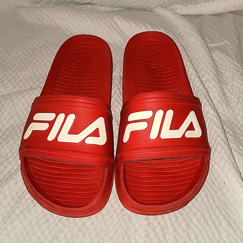 Fila women's slides